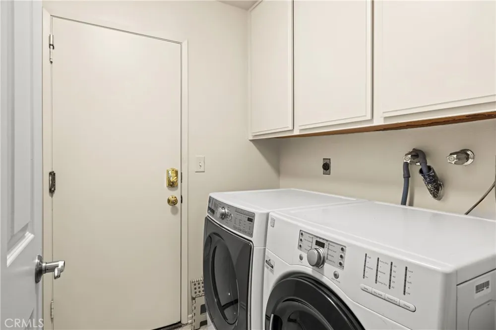 11934 Rexbon Granada Hills, CA 91344