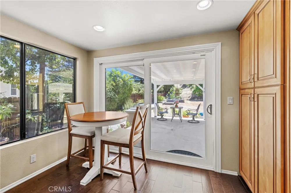 11934 Rexbon Granada Hills, CA 91344