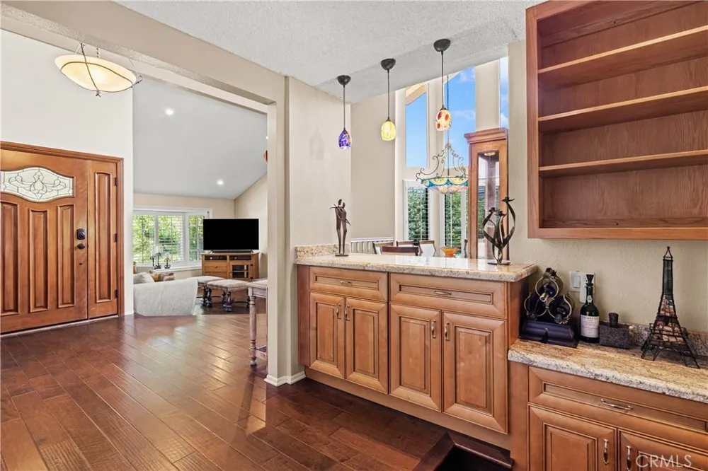 11934 Rexbon Granada Hills, CA 91344