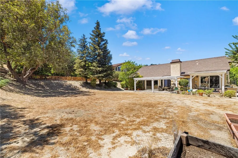11934 Rexbon Granada Hills, CA 91344