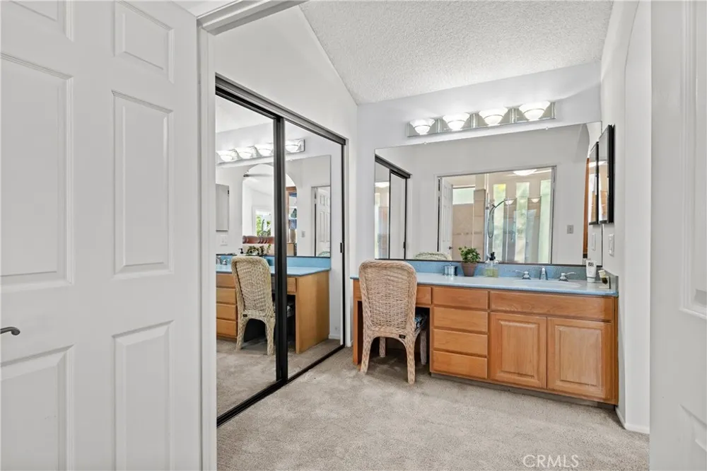 11934 Rexbon Granada Hills, CA 91344
