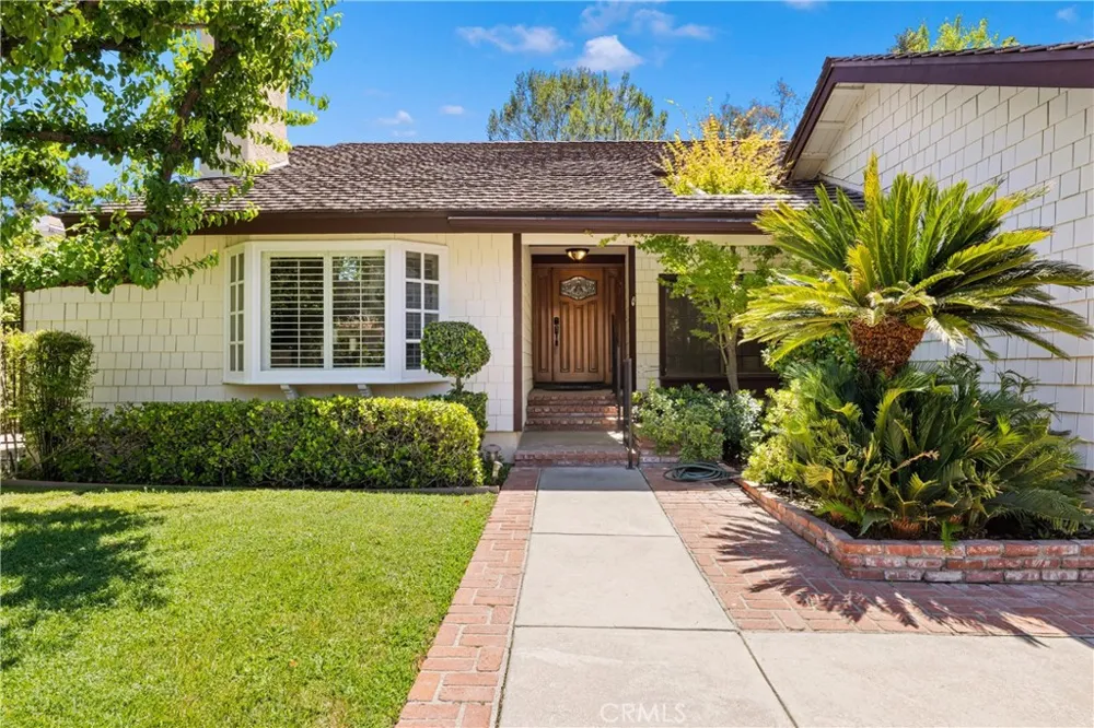 11934 Rexbon Granada Hills, CA 91344