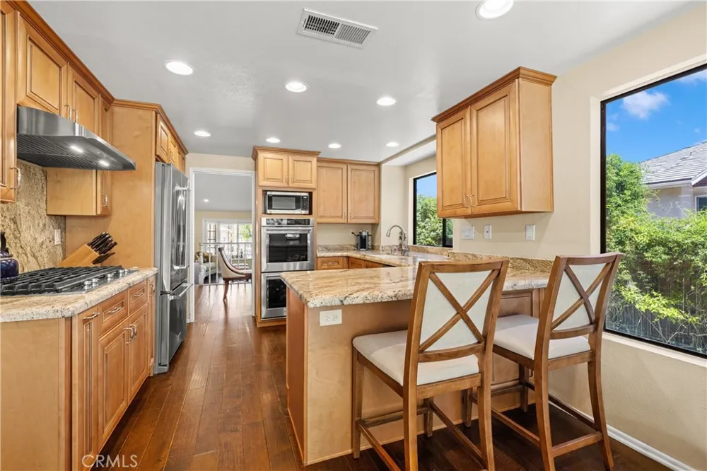 11934 Rexbon Granada Hills, CA 91344