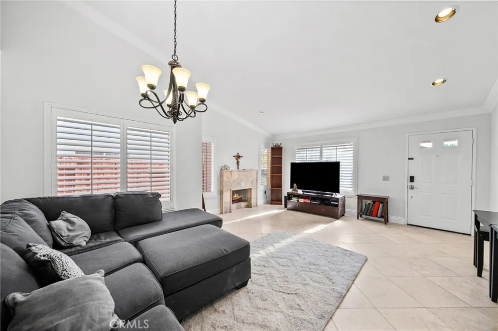 37721 Harvey Street Palmdale, CA 93550