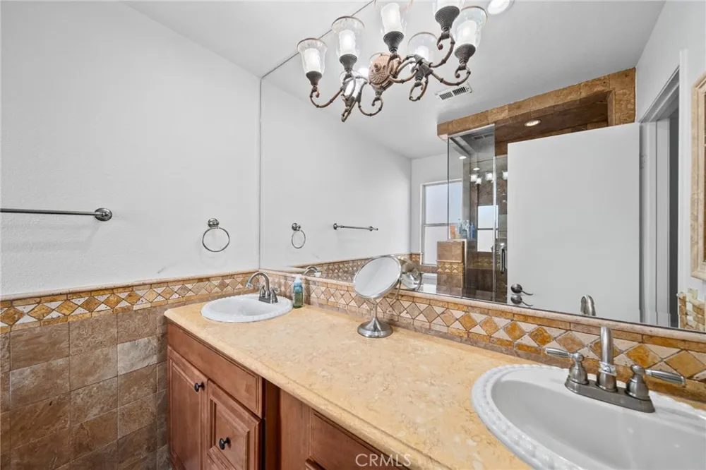 37721 Harvey Street Palmdale, CA 93550
