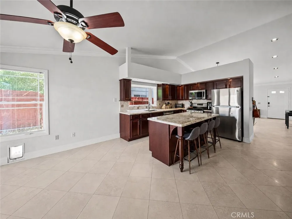 37721 Harvey Street Palmdale, CA 93550