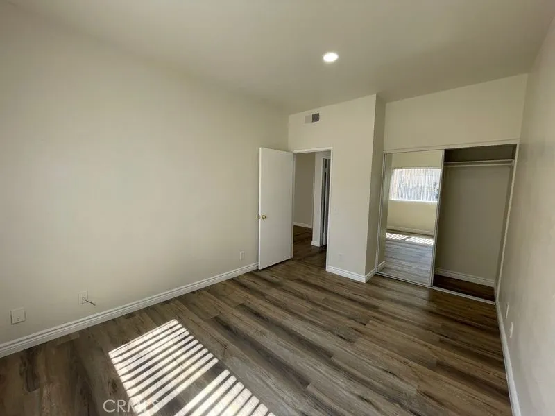 11459 Collins #113 North Hollywood, CA 91601