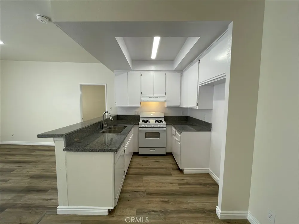 11459 Collins #113 North Hollywood, CA 91601