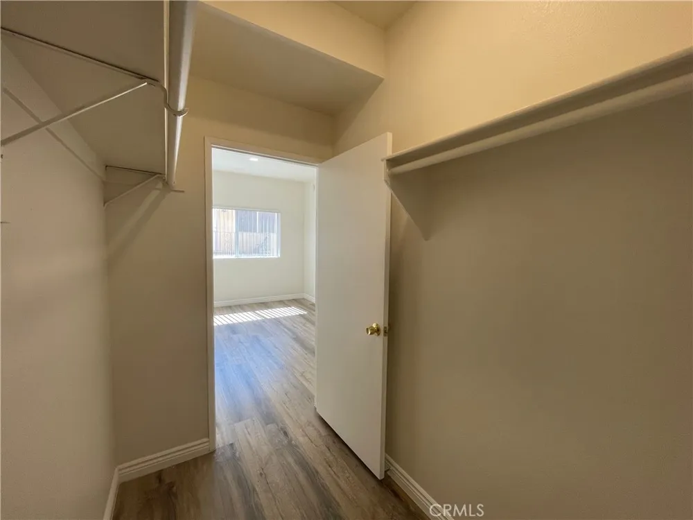 11459 Collins #113 North Hollywood, CA 91601