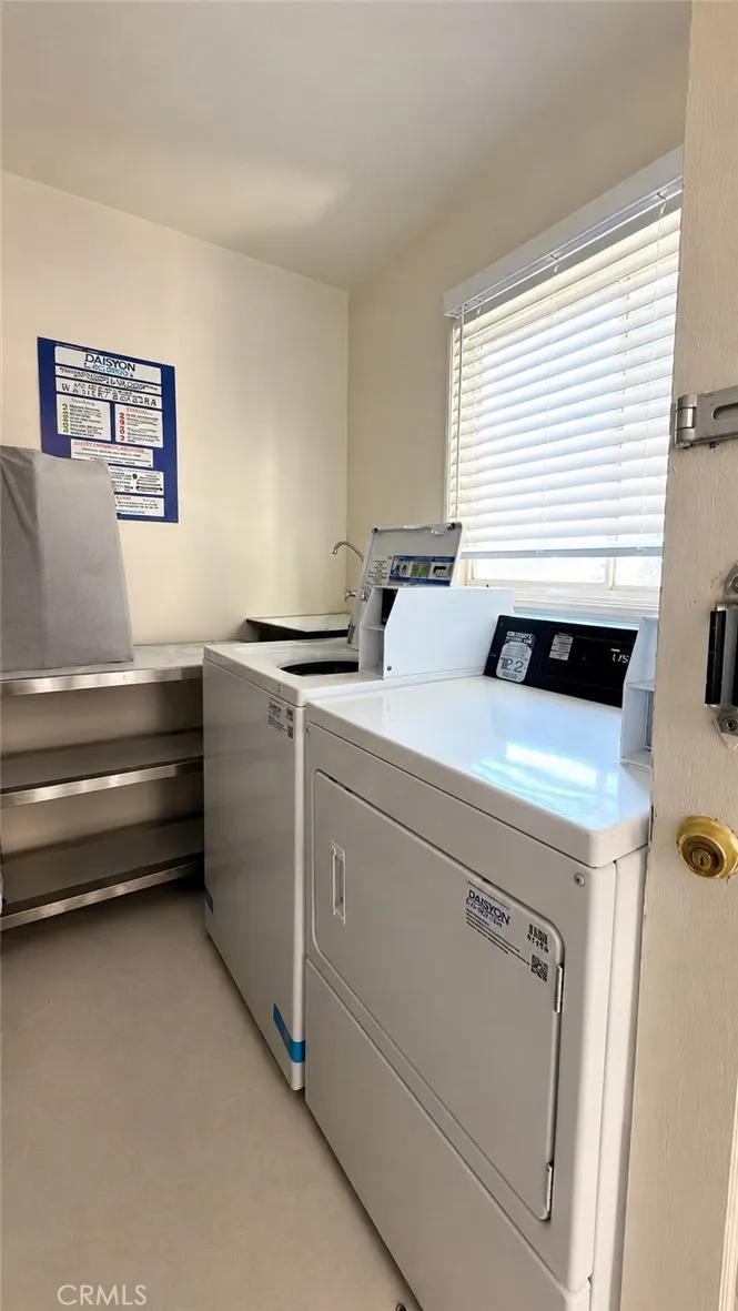 3930 Kentucky #1 Los Angeles, CA 90068