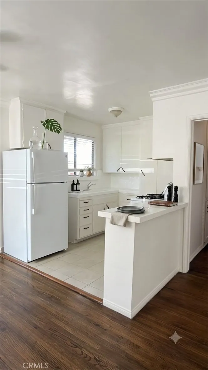 3930 Kentucky #1 Los Angeles, CA 90068