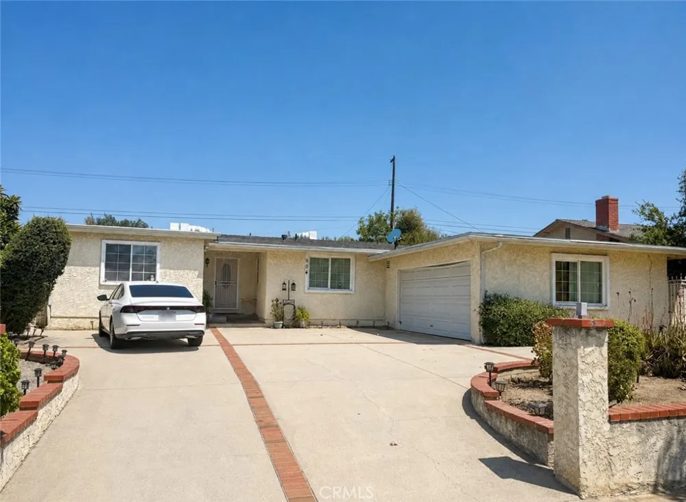 904 S Hollenbeck Street West Covina, CA 91791