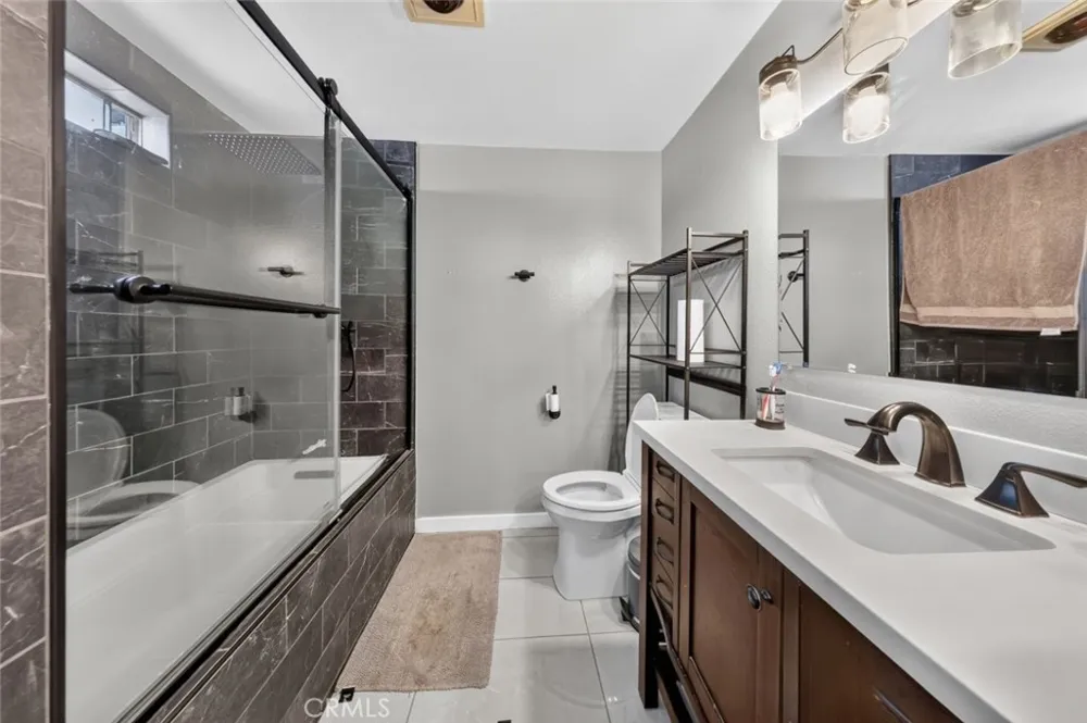 9540 Sepulveda #11 North Hills, CA 91343