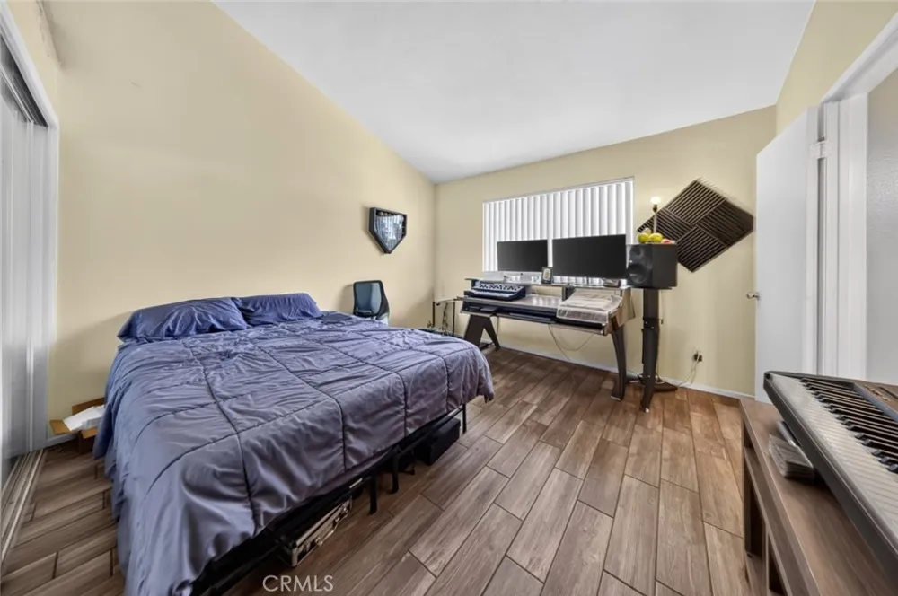 9540 Sepulveda #11 North Hills, CA 91343
