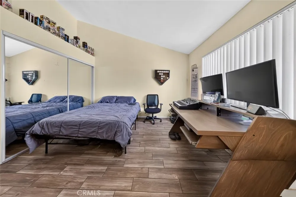 9540 Sepulveda #11 North Hills, CA 91343