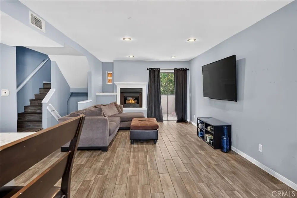 9540 Sepulveda #11 North Hills, CA 91343
