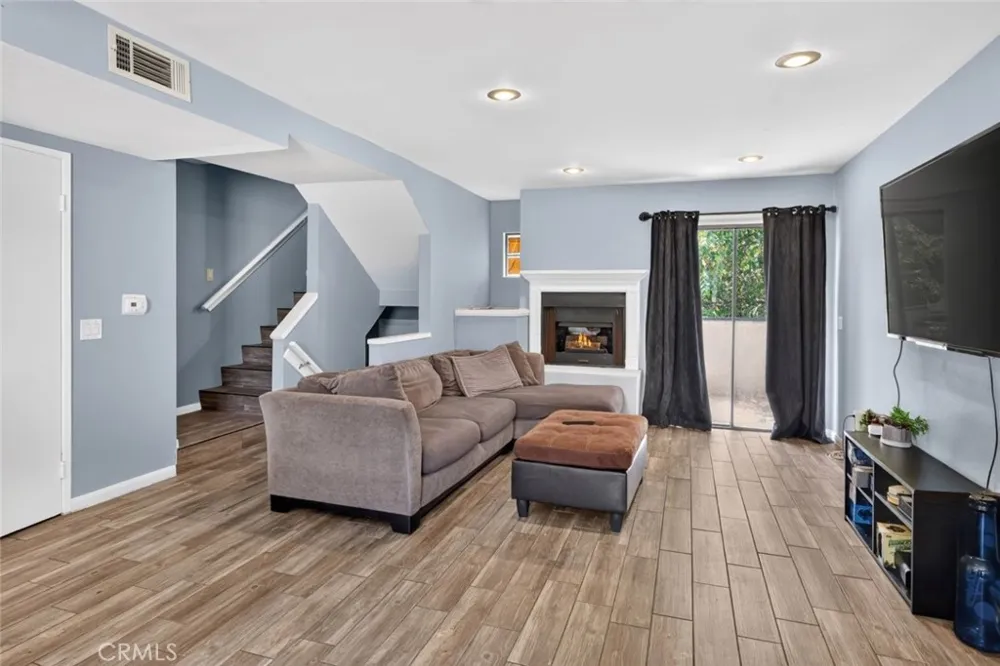 9540 Sepulveda #11 North Hills, CA 91343