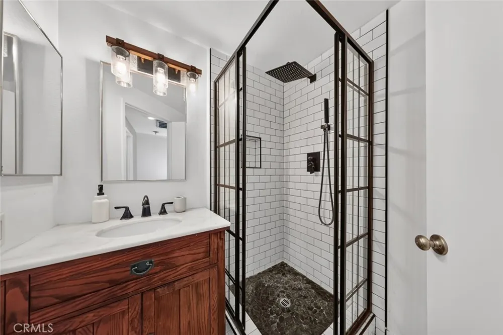 9540 Sepulveda #11 North Hills, CA 91343