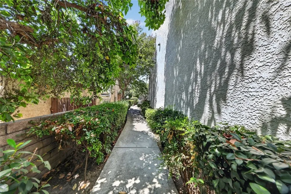 9540 Sepulveda #11 North Hills, CA 91343