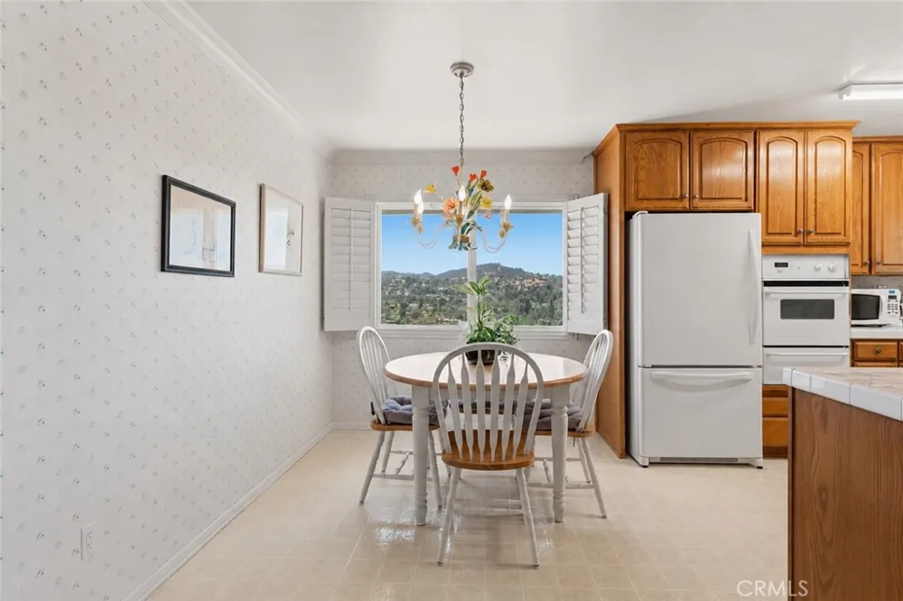 4607 Romberg Place Woodland Hills, CA 91364