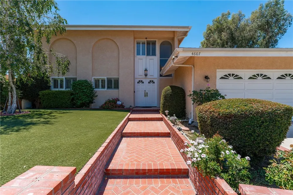 4607 Romberg Place Woodland Hills, CA 91364