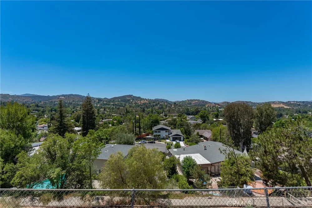 4607 Romberg Place Woodland Hills, CA 91364