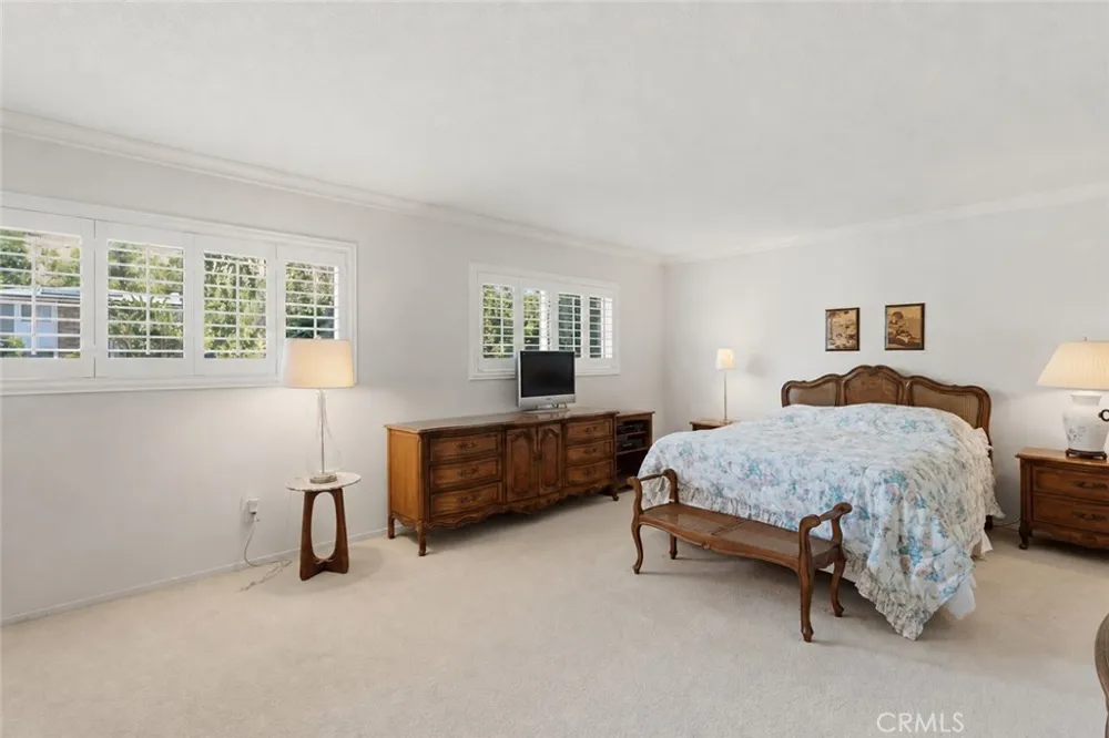 4607 Romberg Place Woodland Hills, CA 91364