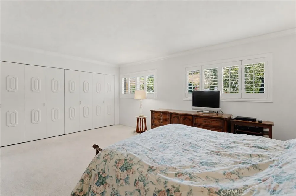 4607 Romberg Place Woodland Hills, CA 91364