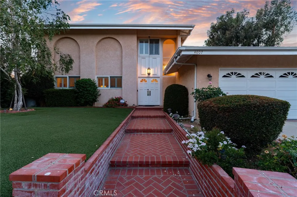 4607 Romberg Place Woodland Hills, CA 91364