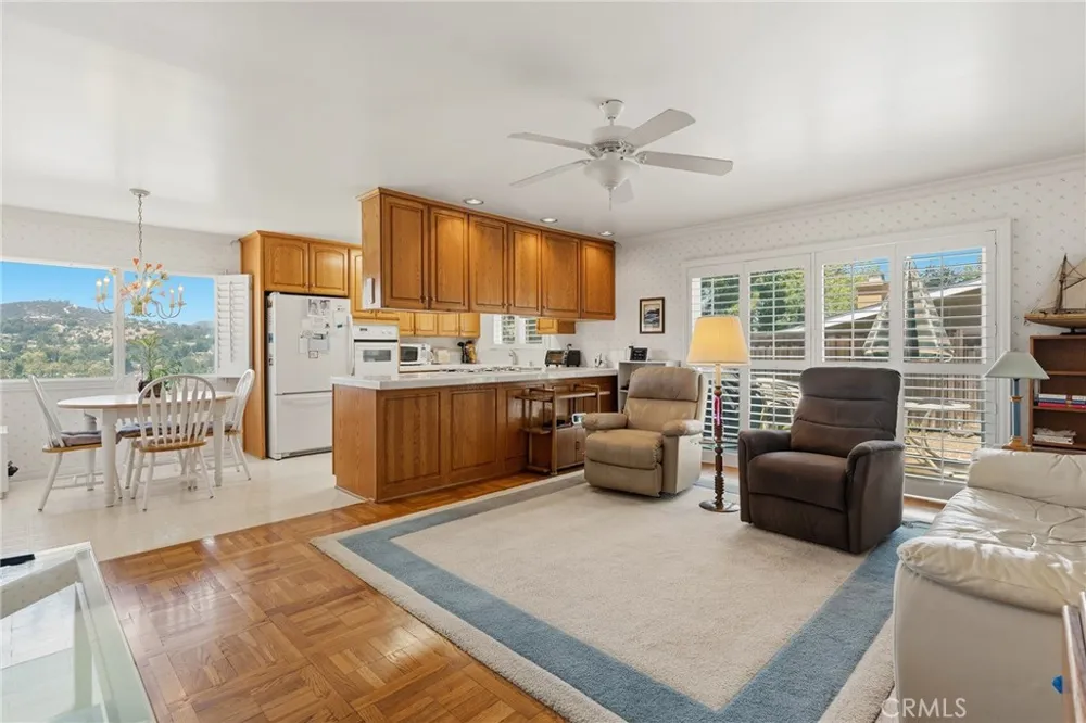 4607 Romberg Place Woodland Hills, CA 91364