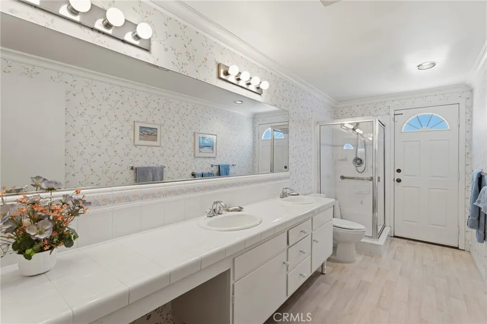 4607 Romberg Place Woodland Hills, CA 91364
