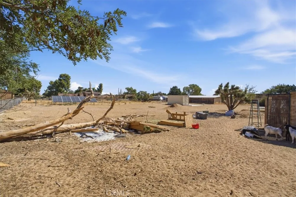 5141 W Avenue K14 Quartz Hill, CA 93536