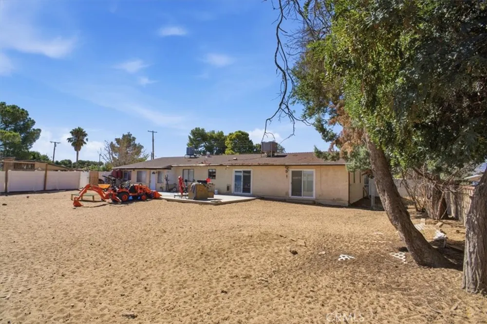 5141 W Avenue K14 Quartz Hill, CA 93536