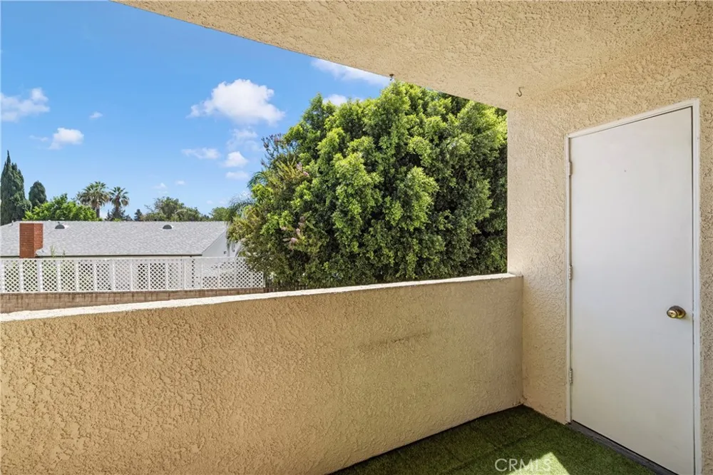 10636 Woodley Avenue #47 Granada Hills, CA 91344