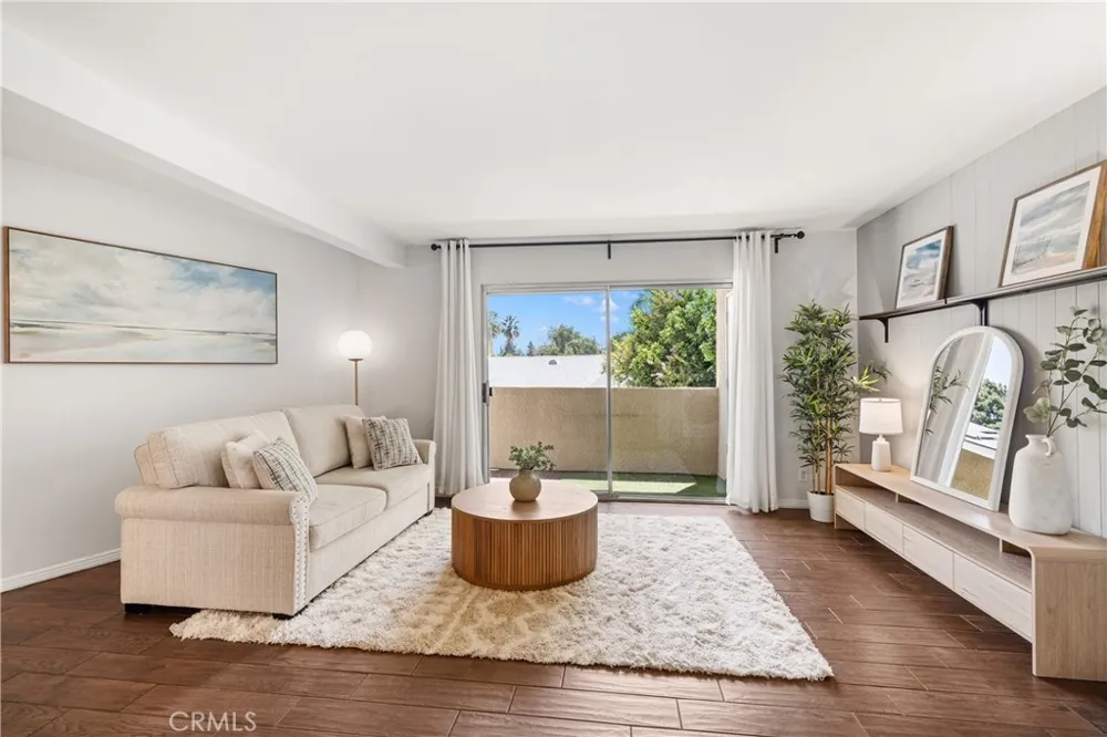 10636 Woodley Avenue #47 Granada Hills, CA 91344