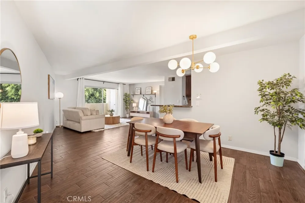10636 Woodley Avenue #47 Granada Hills, CA 91344