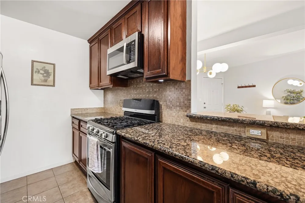 10636 Woodley Avenue #47 Granada Hills, CA 91344