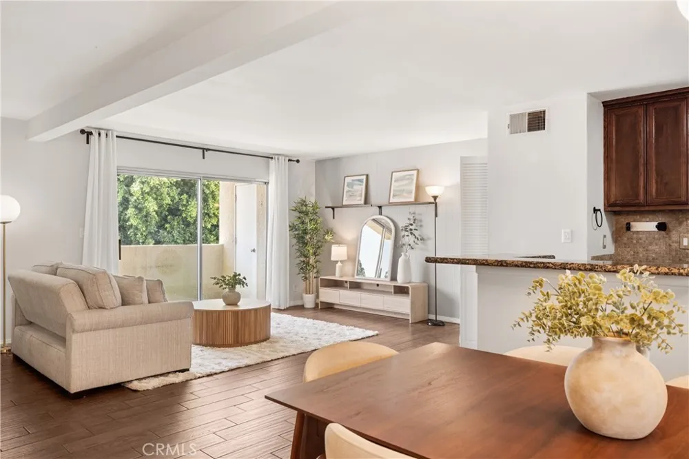 10636 Woodley Avenue #47 Granada Hills, CA 91344