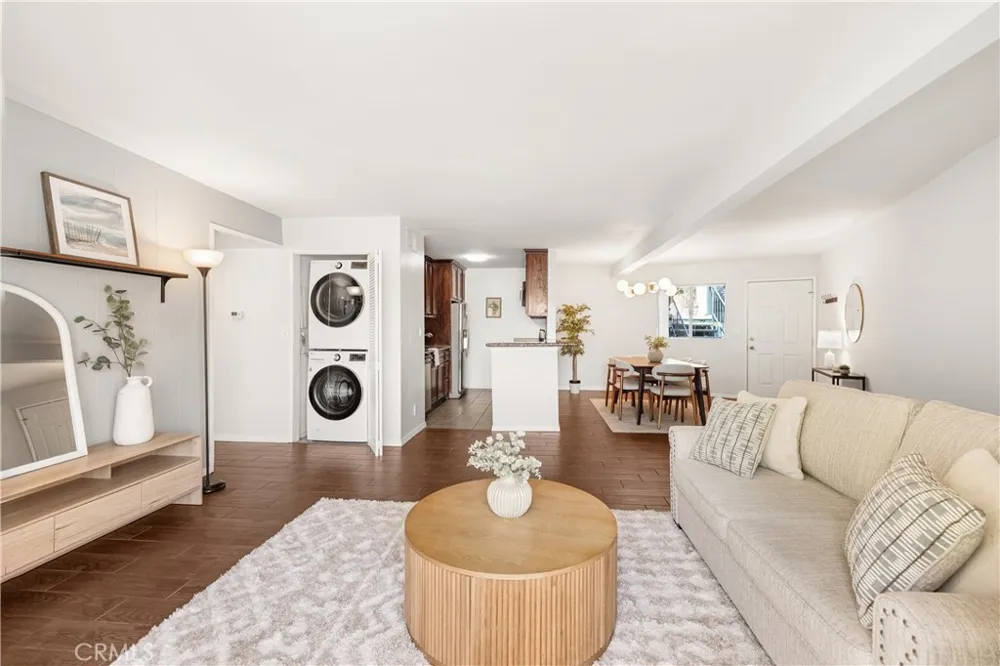 10636 Woodley Avenue #47 Granada Hills, CA 91344