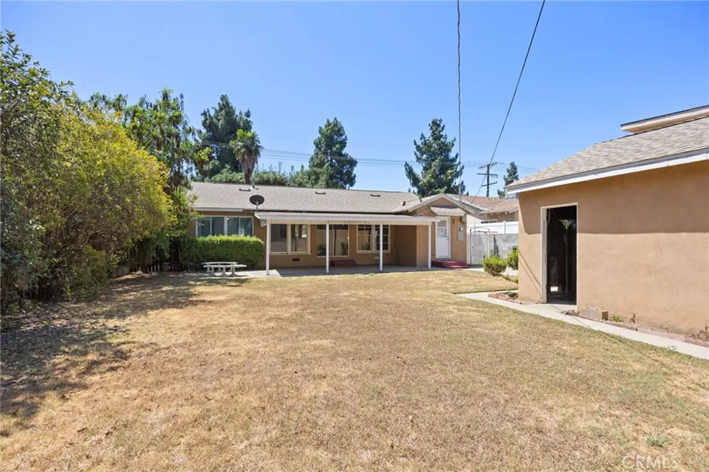 15739 Chatsworth Granada Hills, CA 91344