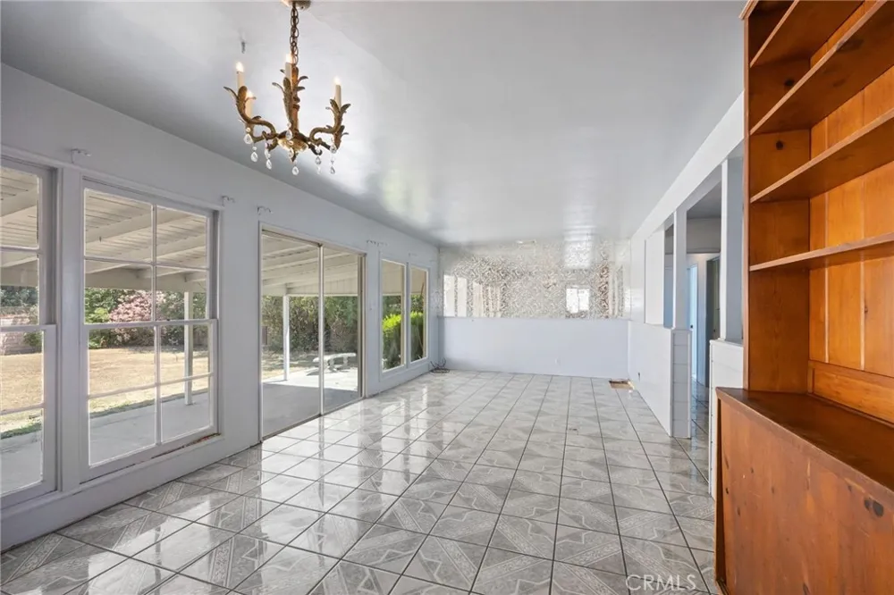 15739 Chatsworth Granada Hills, CA 91344