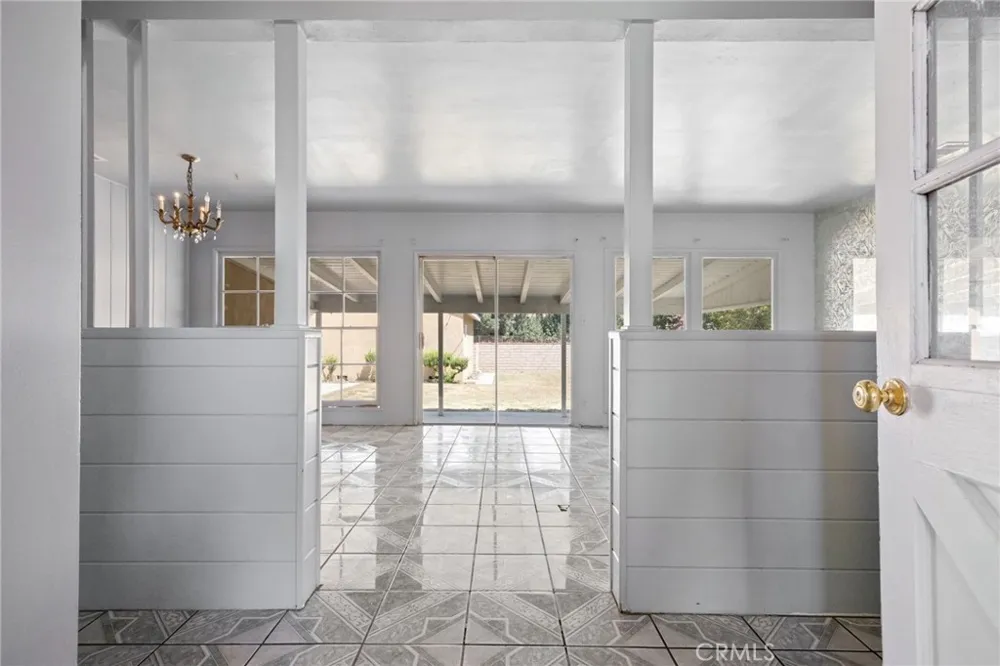 15739 Chatsworth Granada Hills, CA 91344
