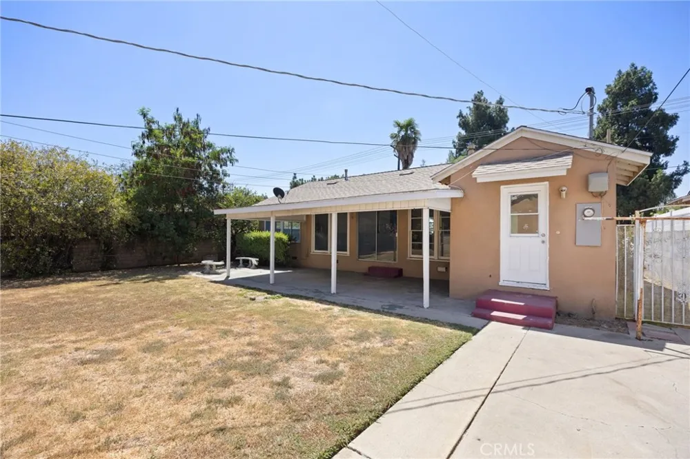 15739 Chatsworth Granada Hills, CA 91344