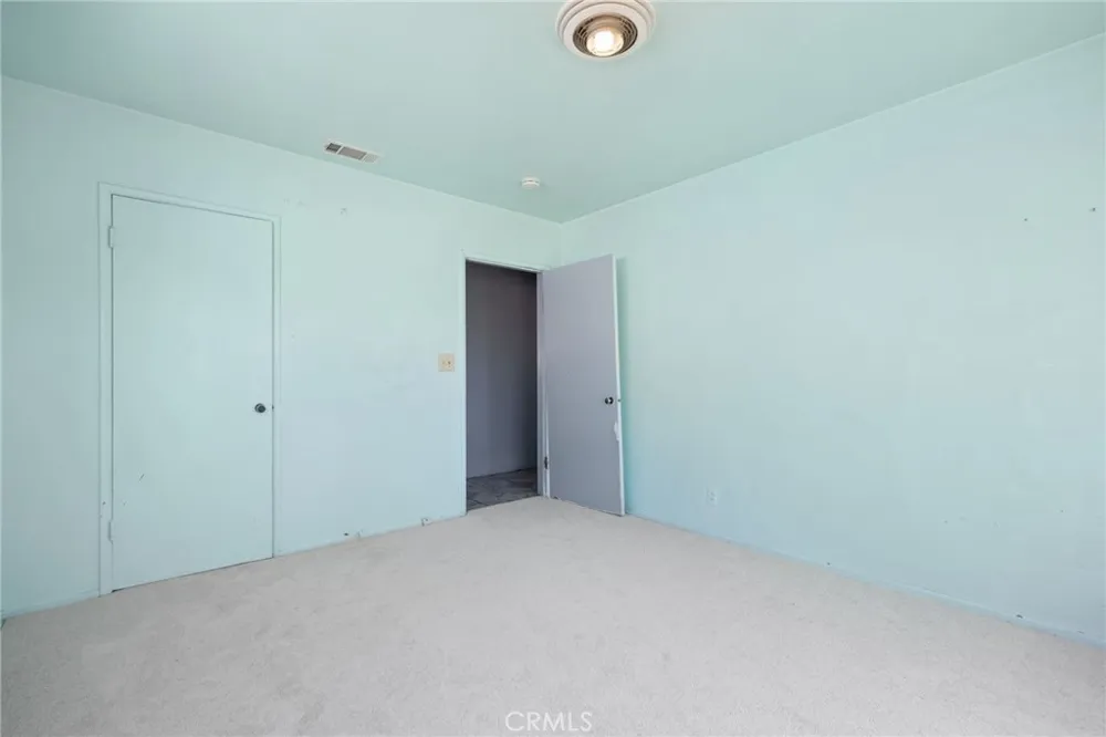 15739 Chatsworth Granada Hills, CA 91344