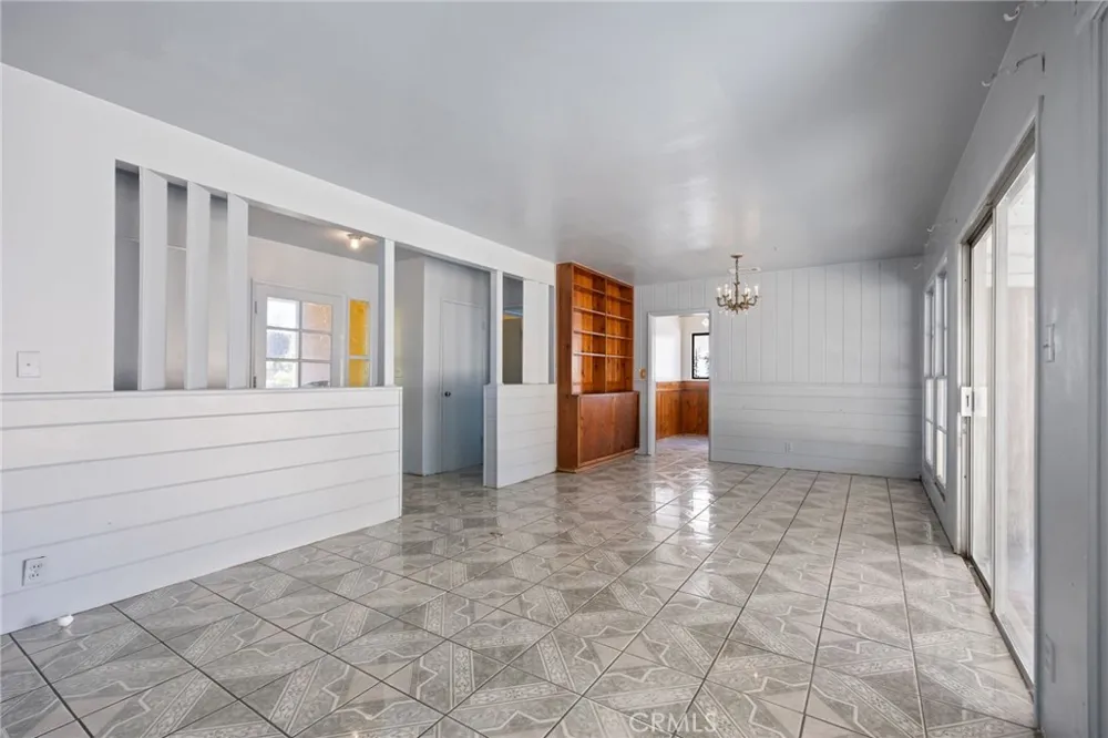 15739 Chatsworth Granada Hills, CA 91344