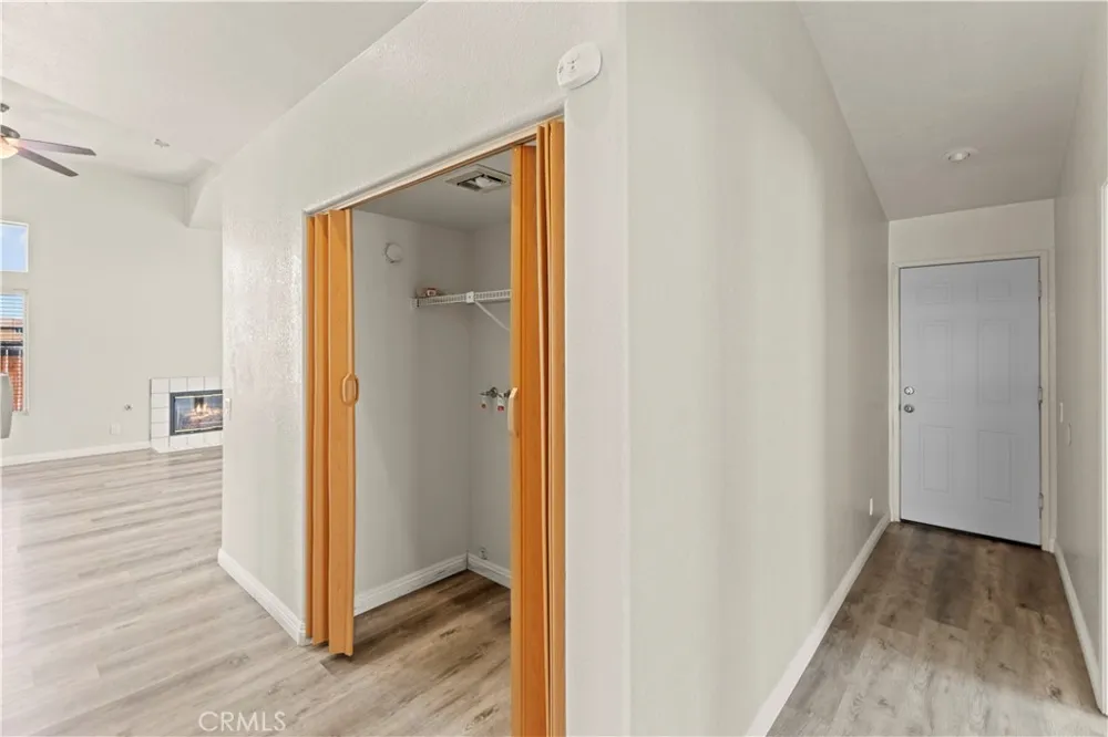 1645 E Kettering Lancaster, CA 93535