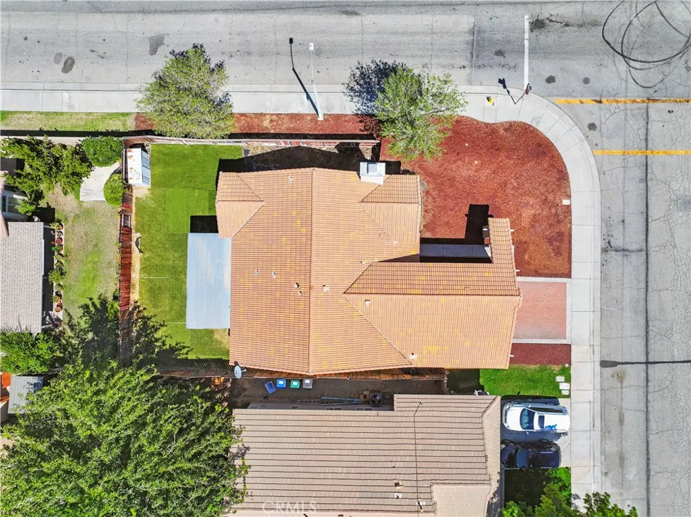 1645 E Kettering Lancaster, CA 93535