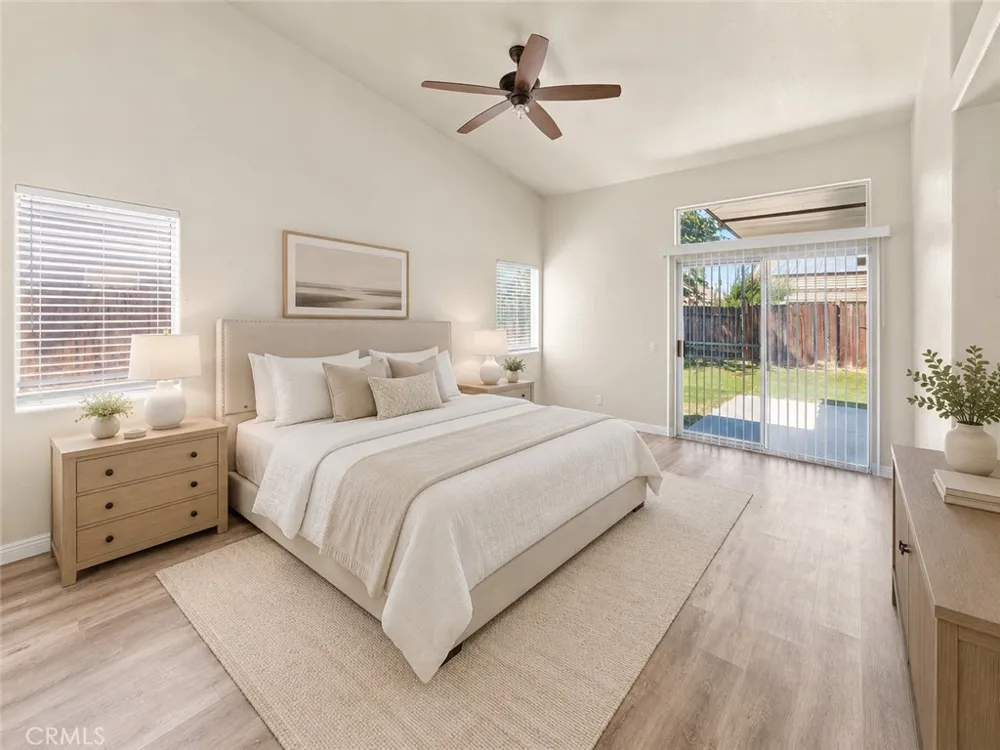 1645 E Kettering Lancaster, CA 93535