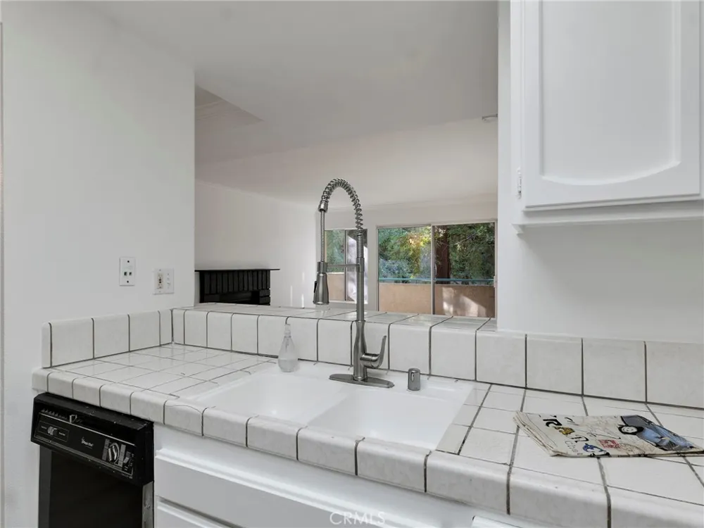 7800 Topanga Canyon Boulevard #216 Canoga Park, CA 91304