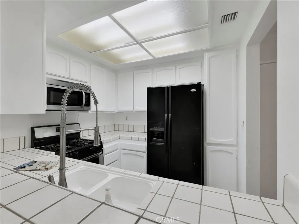 7800 Topanga Canyon Boulevard #216 Canoga Park, CA 91304